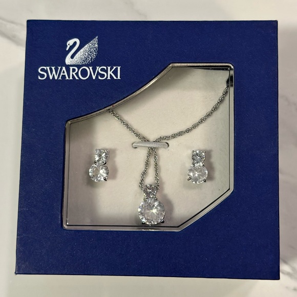Swarovski Crystal Pendant and earrings - Picture 2 of 5